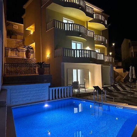 Apartments - Villa Sabrina เบรลา ภายนอก รูปภาพ